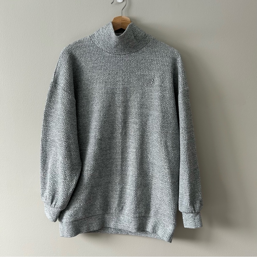 New Balance Cozy Mock Neck Sweater Long Sleeve Tee Athletic Wear Grey Size Small
